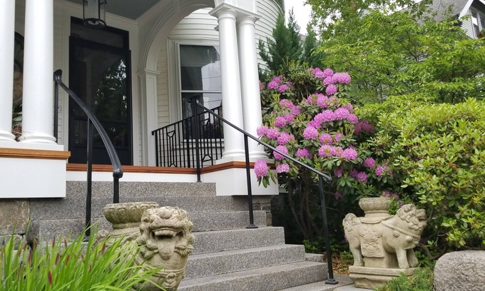 Jamaica Plain Apartment | Charming Tree Top Victorian - Two Bedroom Retreat
