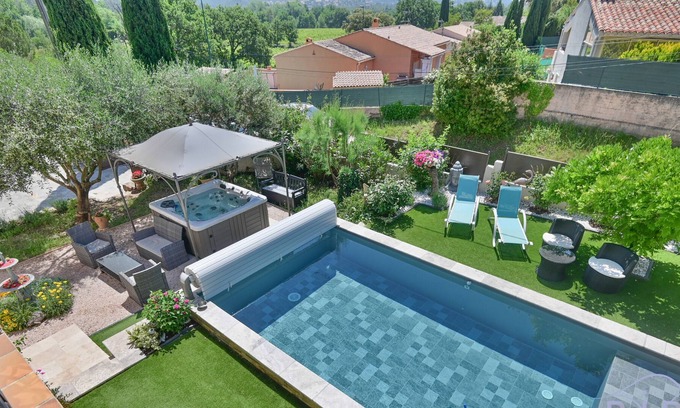 Taradeau Apartment | Charming upper villa + private pool & jacuzzi