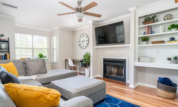 Harbison Apartment | Charming Upstairs Apt Irmo 3BR