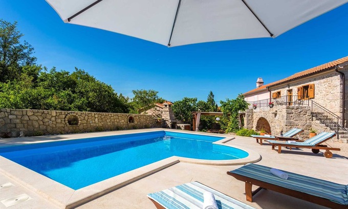 Rasopasno Villa | Charming Villa Katarina with private swimming pool