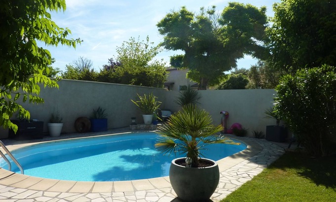 Trets Villa | Charming villa with pool in a quiet, leafy setting, 20 min. from Aix-en-Provence