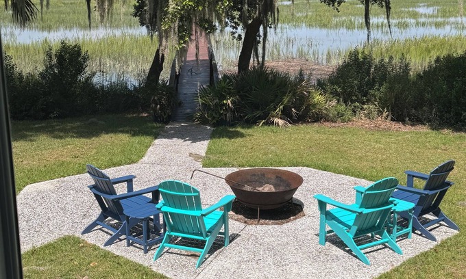 Beaufort Cottage | Charming waterfront 2 bed/2bath cottage with dock centrally located