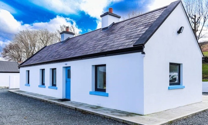 Westport Cottage | Charming Westport Cottage - Perfect for Families