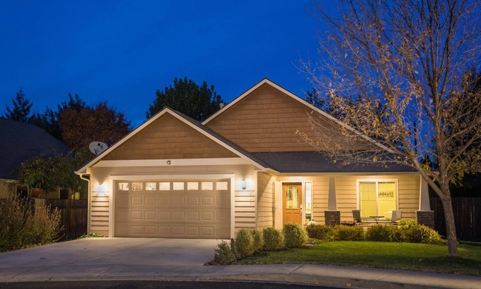 Walla Walla East House | Charming Wine Country Retreat! 4 Bedroom 2 Bath