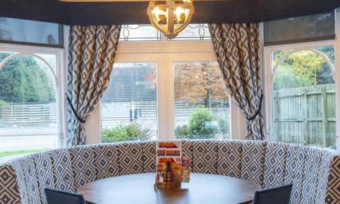 Edwinstowe Hotel | Charnwood Arms by Greene King Inns
