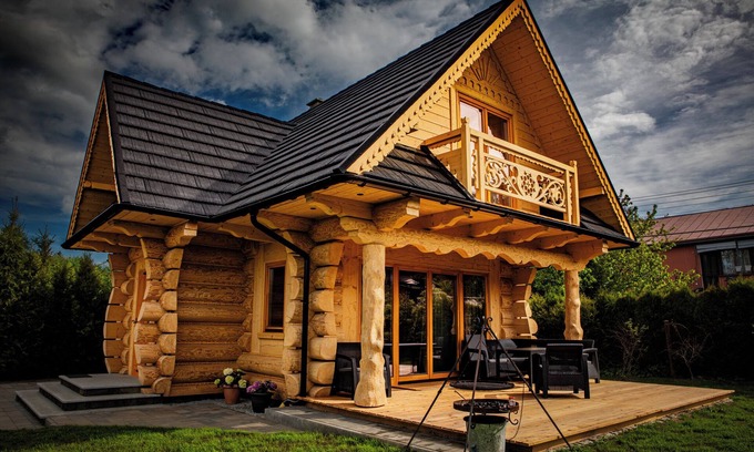 Janowice Wielkie Cottage | Chata Czarny Kot z kominkiem i sauną w Karkonoszach.