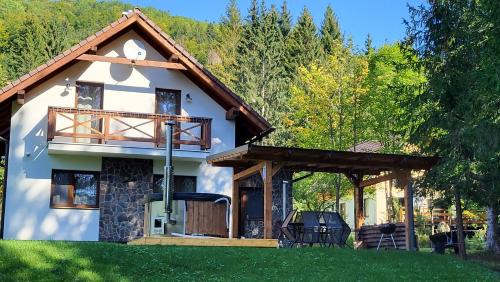 Horna Lehota Ski Chalet | Chata Krpko