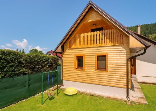 Necpaly House | Chata pri Kaštieli Longevity Nature Retreat