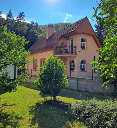 Ziar nad Hronom District Ski Chalet | Chata Remata 879