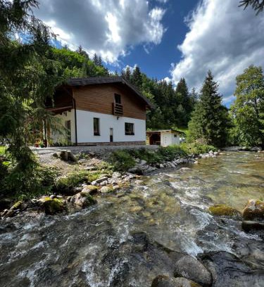 Demanovska Dolina Ski Chalet | Chata Viktória