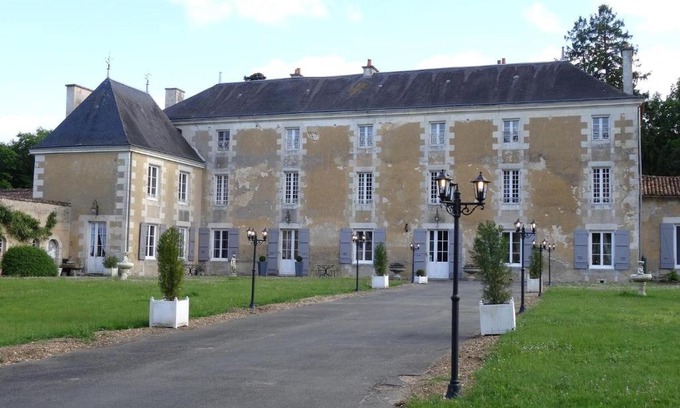 Savigny-Levescault House | Chateau de la Touche proche Poitiers
