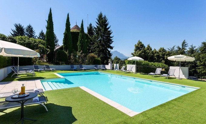 Chambery Apartment | Chateau Grande Baignoire Double! Vignes + Piscine