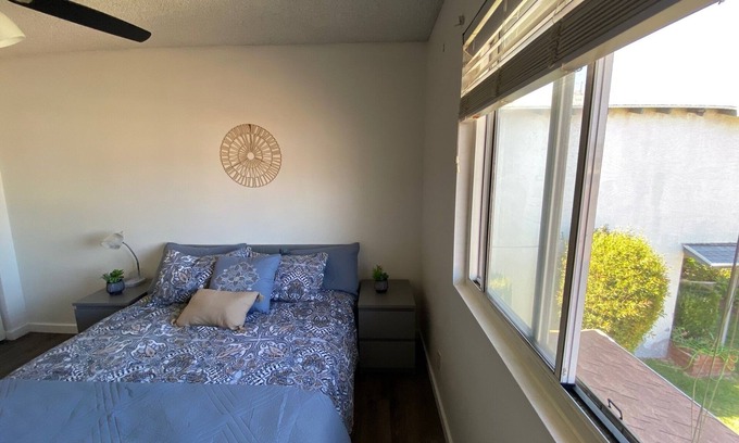 Harbor House | Cheerful Home Carson near LA attractions SoFi, LAX, Long Beach Port