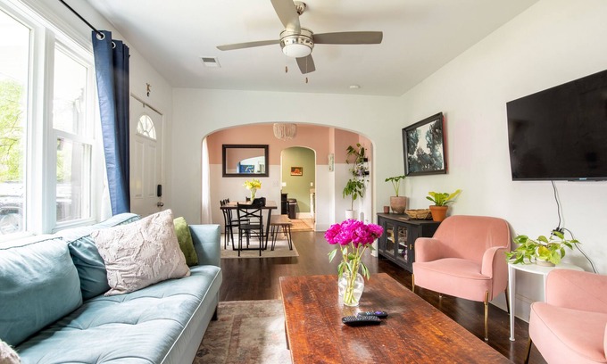 North Charleston House | Cheerful home