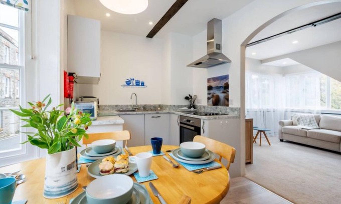 Mevagissey House | Cherry Orchard Cottage by Interhome