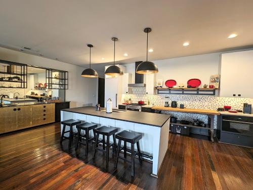 Helena Apartment | Cherry Street Luxury Apartment