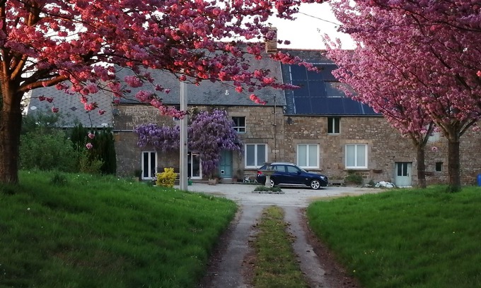 Le Ferre House | Cherry Tree Avenue gite, 2 ensuite bedrooms with salon and kitchen.