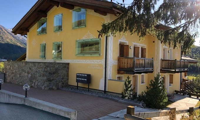 Pontresina Apartment | Chesa Alessandra