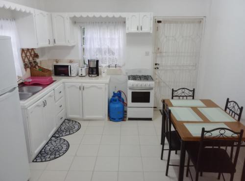 Gros Islet Apartment | Chez Emmanuel