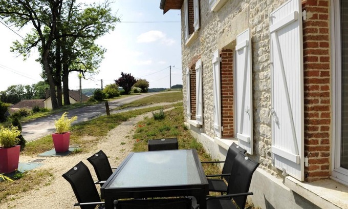 Noe-les-Mallets House | Chez L - NOE LES MALLETS