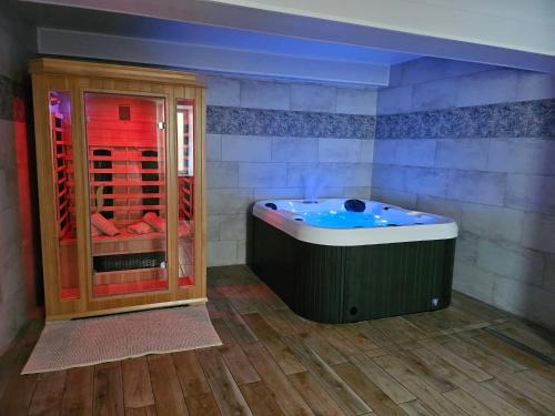 Mouzon House | Chez Mamie Café