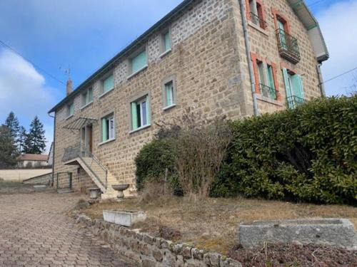 Usson-en-Forez Apartment | Chez Patrice et Marieline F3