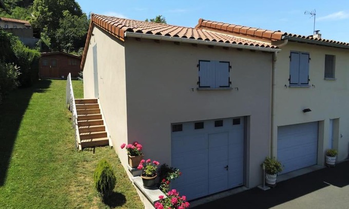 Polignac Apartment | Chez Serge et Annie