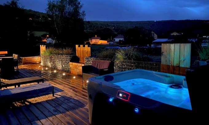 Anould House | Chez Ulysse Spa and relaxation enclosed grounds for your pets