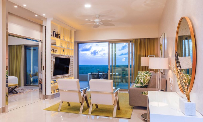 Playa Mujeres Condo | Chic 1BR Suite by the Beach at Garza Blanca Resort & Spa