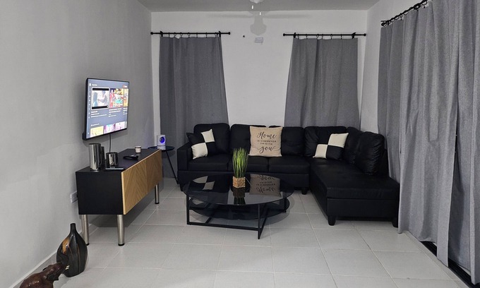 Santo Domingo Apartment | Chic 2-bedroom apartment with AC, fitness room in beautiful Santo Domingo Este