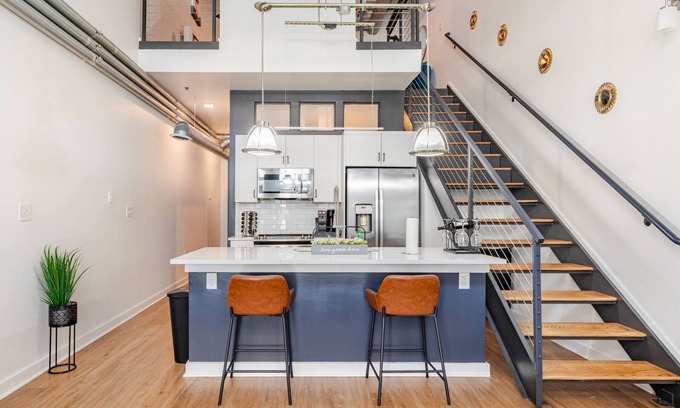 Atlantic Station Area Apartment | Chic 2BR2BA Loft – Atlantic Station, Walk to Shops, Dining & Events