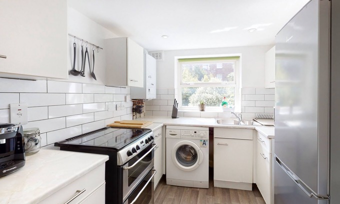 Addison Apartment | Chic Apartment Steps from Westfield London