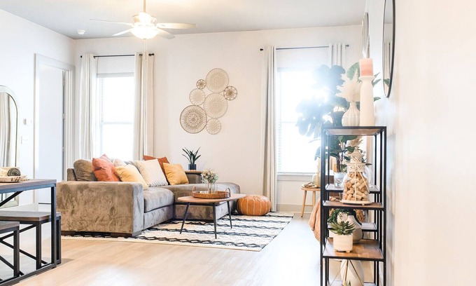 Fort Worth Apartment | Chic Beauty by Medical District