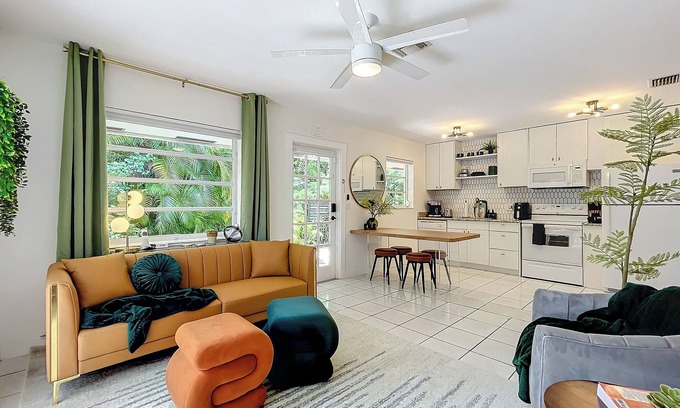 Oakland Park Villa | Chic Boho Paradise: Las Olas