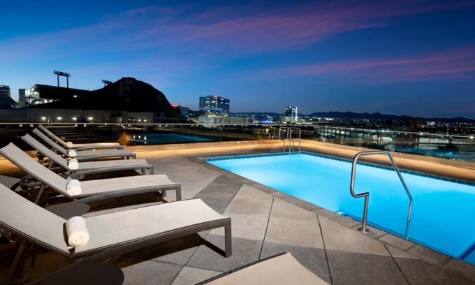 Tempe Hotel | Chic & Central Tempe Location – Pool, Gym, Near Phoenix Fun - 3 Units