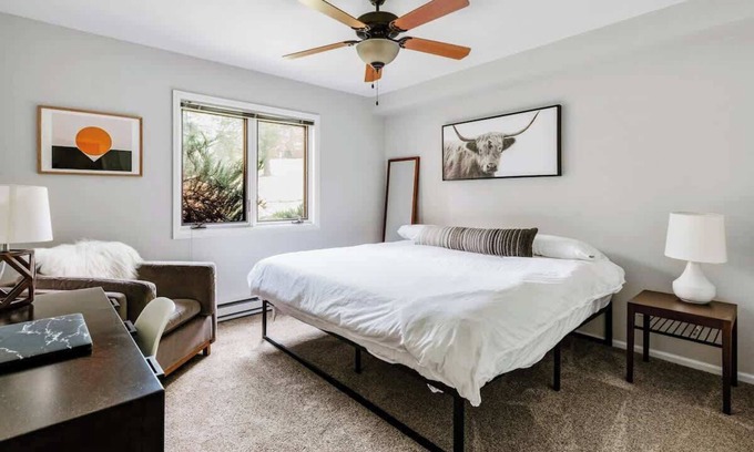 Steamboat Springs Condo | Chic Condo | King Bed | Patio, Hot Tub, Free Bus