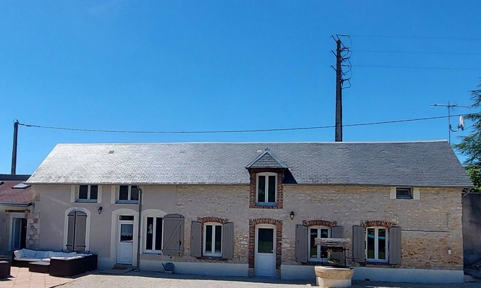 Moulins-sur-Yevre Cottage | Chic cottage near Bourges with pool, AC, WiFi, and parking