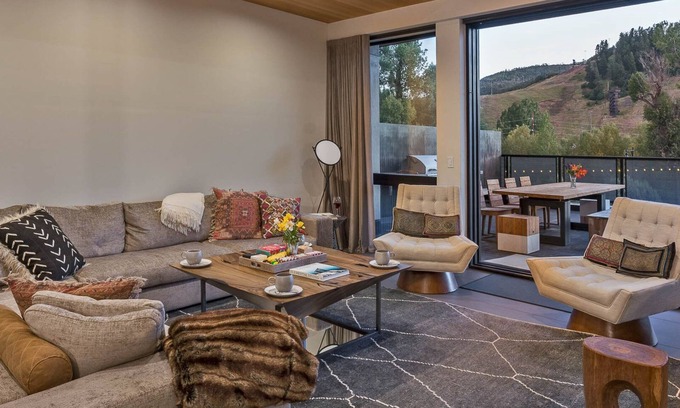 Downtown Steamboat Springs Condo | Chic Downtown Penthouse + Incredible Views + Perfect Location - Butterfly Lofts