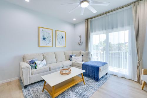 Hudson Beach Estates House | Chic Hudson Townhome Walk to the Beach!