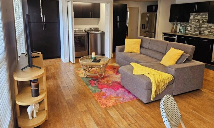 Suwanee Apartment | Chic Loft is Suwanee surrounded by walking and biking trails!