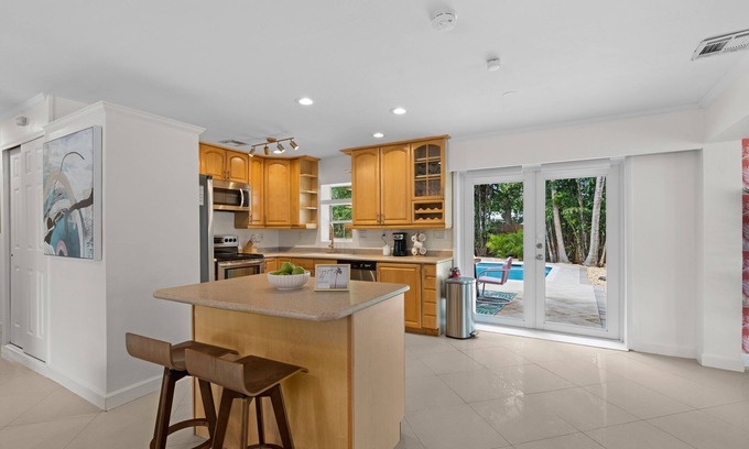 Wilton Manors House | Chic Miami Mid Century Home-1mi to Nightlife