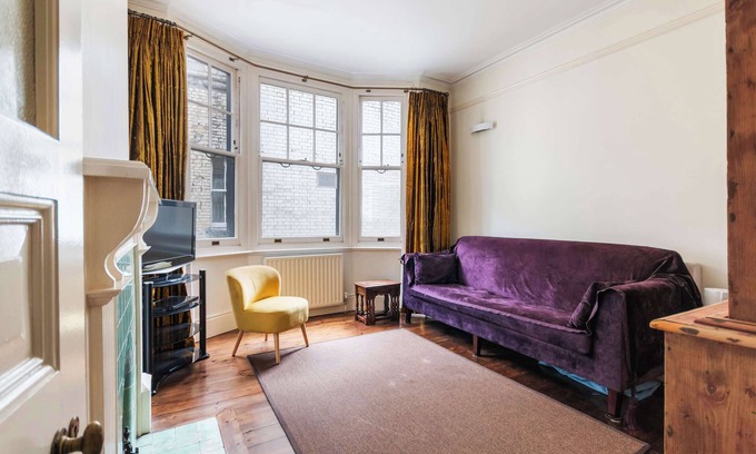 Bloomsbury Apartment | Chic Spacious Holborn Apartment