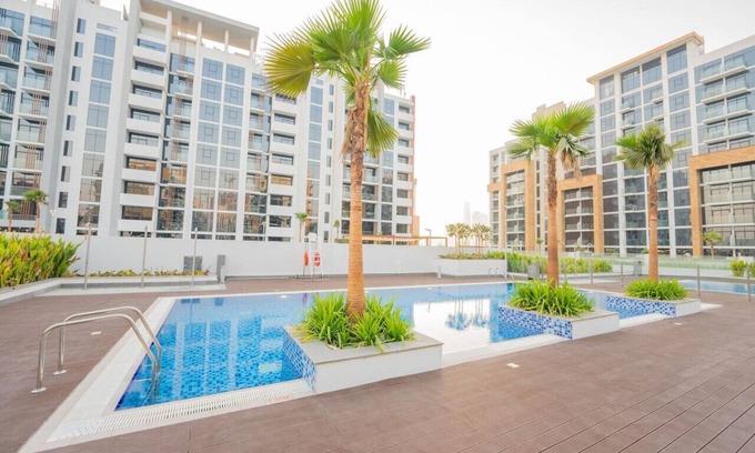 Nad Al Sheba Apartment | Chic Studio Oasis in Dubai
