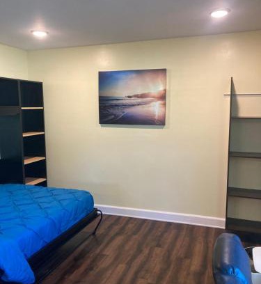 Ridge Wood Heights House | Chic studio with WI FI and AC