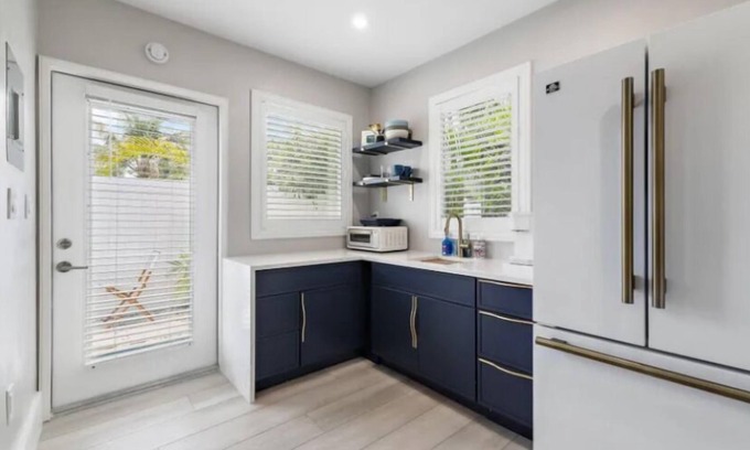 Palm Beach Gardens Apartment | Chic Upscale Tiny House with WiFi and AC Best Location in Palm Beach Gardens