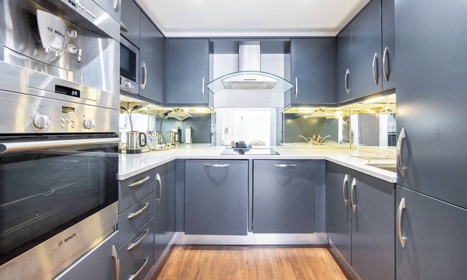 Docklands Apartment | Chizzy Superior One Bed Apartment