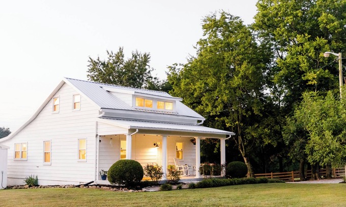 Cheatham County Other | Christmas at the Farm: Cozy Retreat with Horses near Nashville