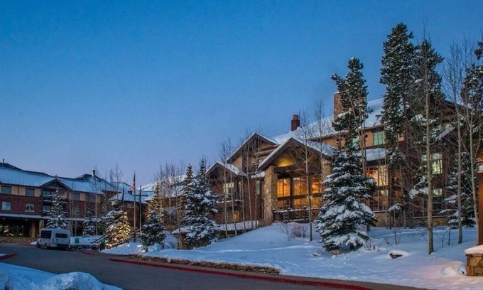 Four O'Clock Cabin | CHRISTMAS SKI IN/OUT Breckenridge, GRAND TIMBER LODGE 12/19/25-12/26/25