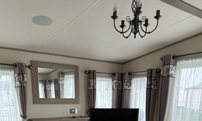 Pagham House | Church Farm Holiday House