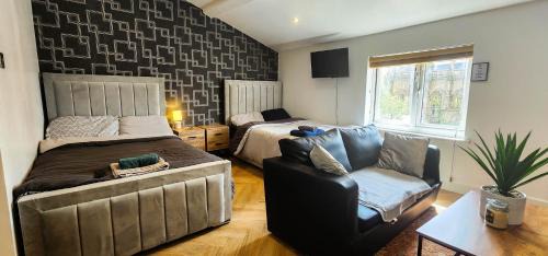 Hope Street Apartment | Church Views Steps To Bold St City Centre